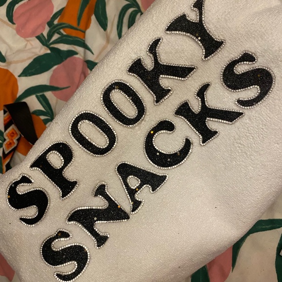 SPOOKY SNACKS TERRY BAG - Picture 2 of 6